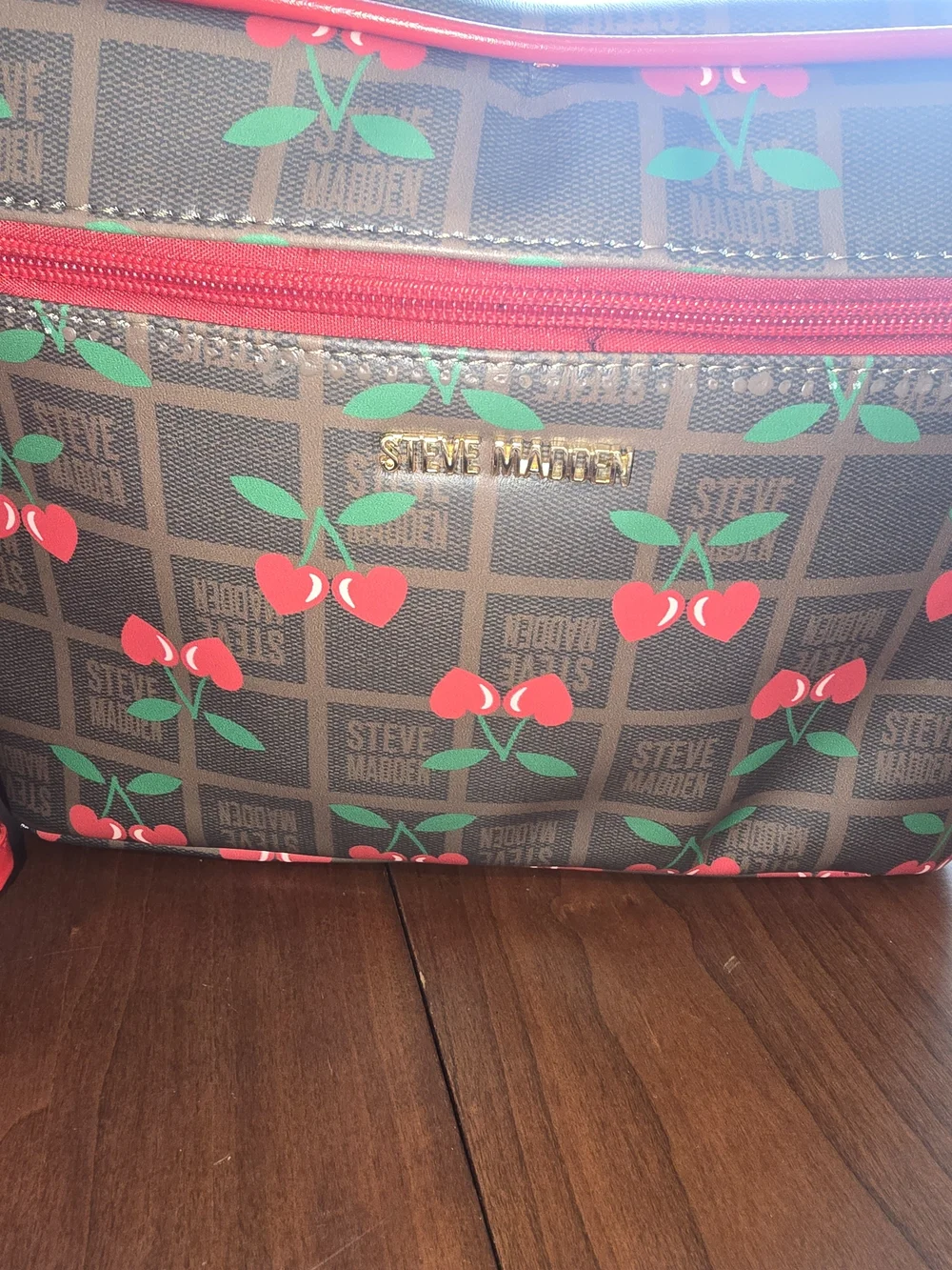 Steve Madden NWT Red Cherry ❤️ Cosmetic Train Case with Matching Wristlet